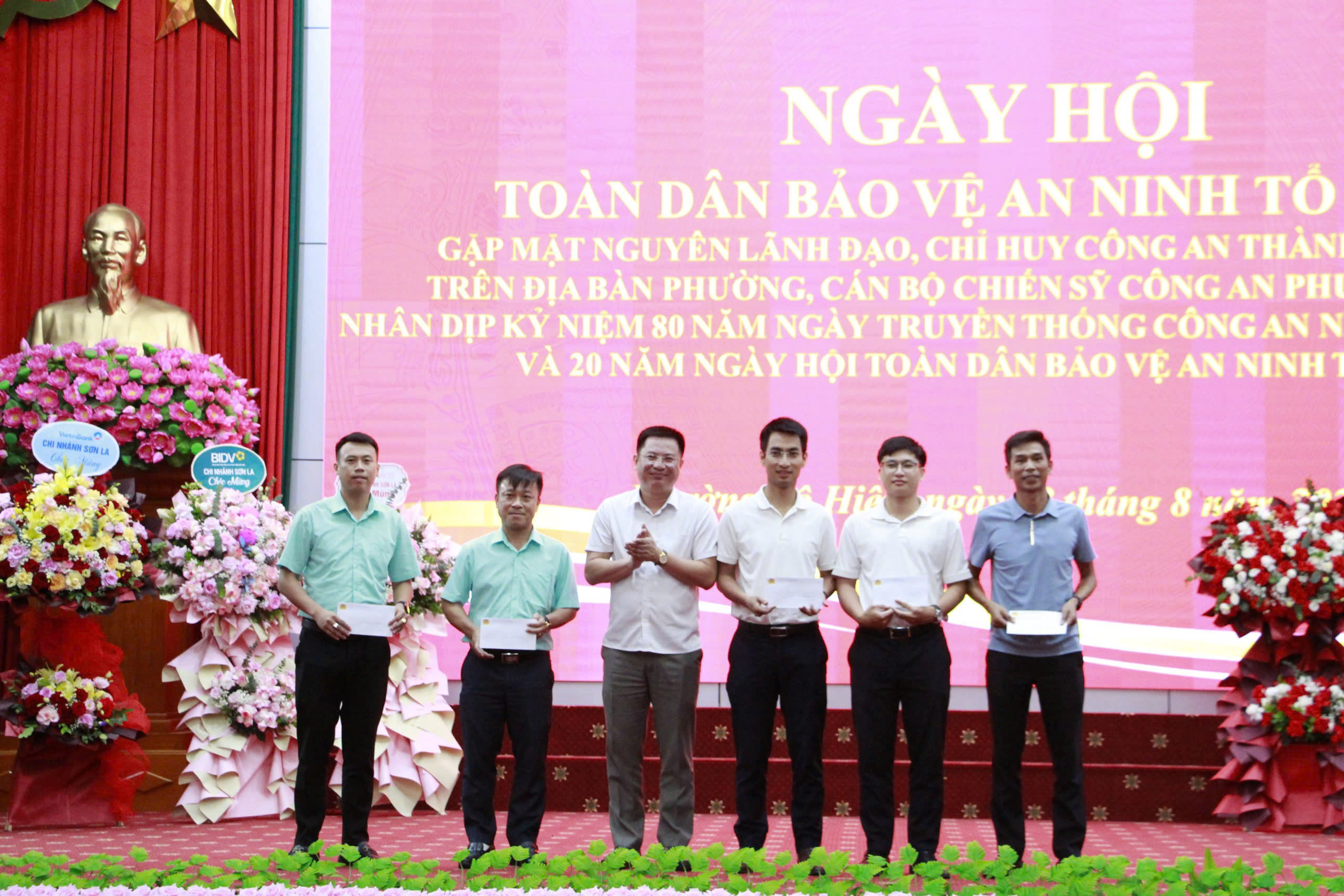 anh tin bai